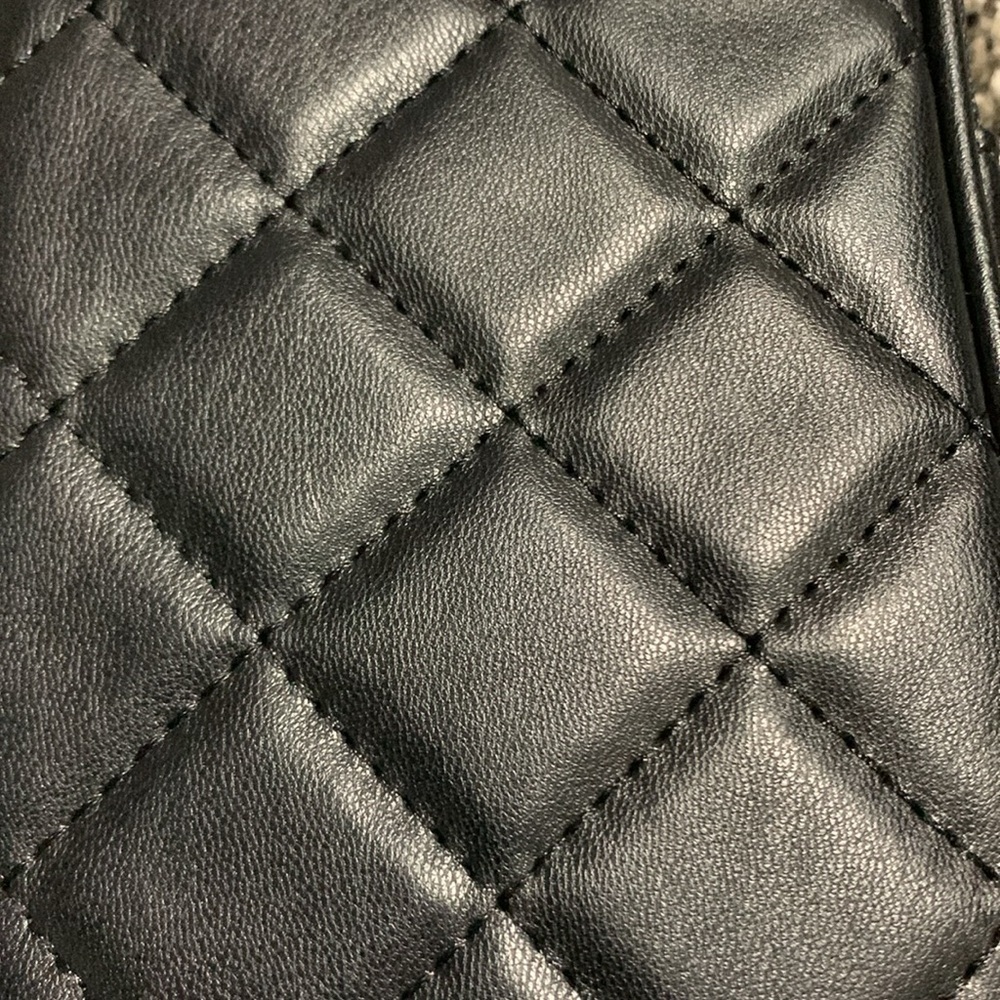 Badgley Mischka Quilted Phone Case - Picture 10 of 10